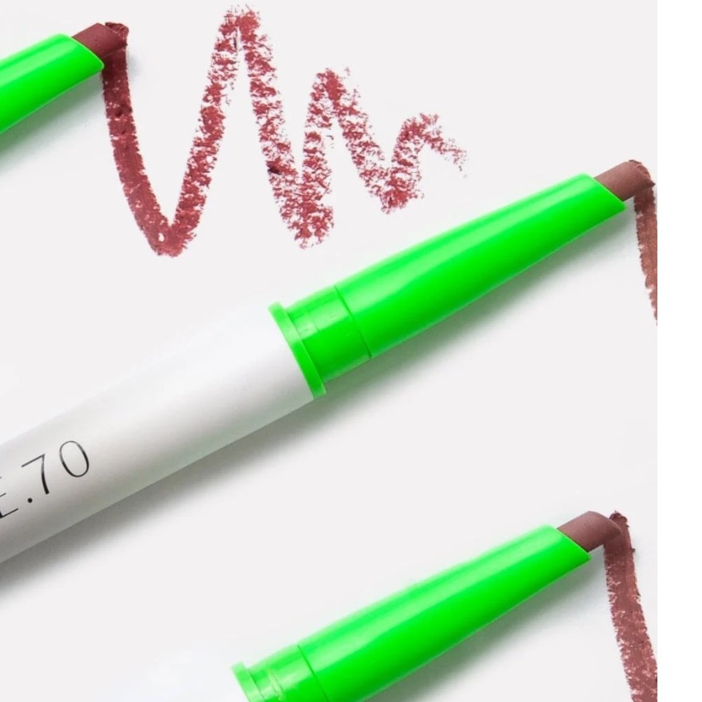 ❗️FLYTE.70 Chiseled Lip Lip Crayon in Fame - Neutral Rose NEW $28! - Picture 8 of 13